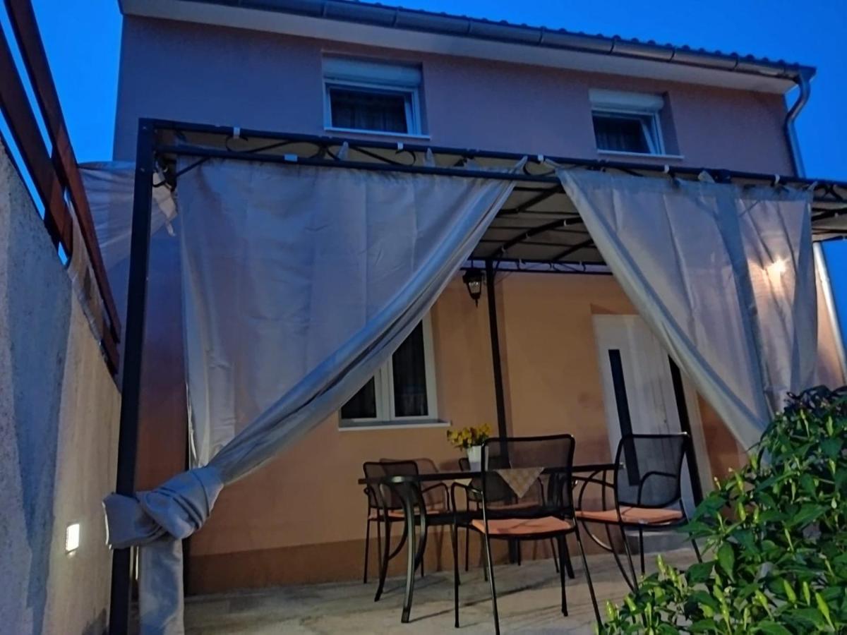 Holiday Home Silva Peruški Exterior foto