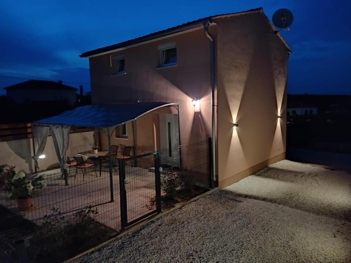 Holiday Home Silva Peruški Exterior foto